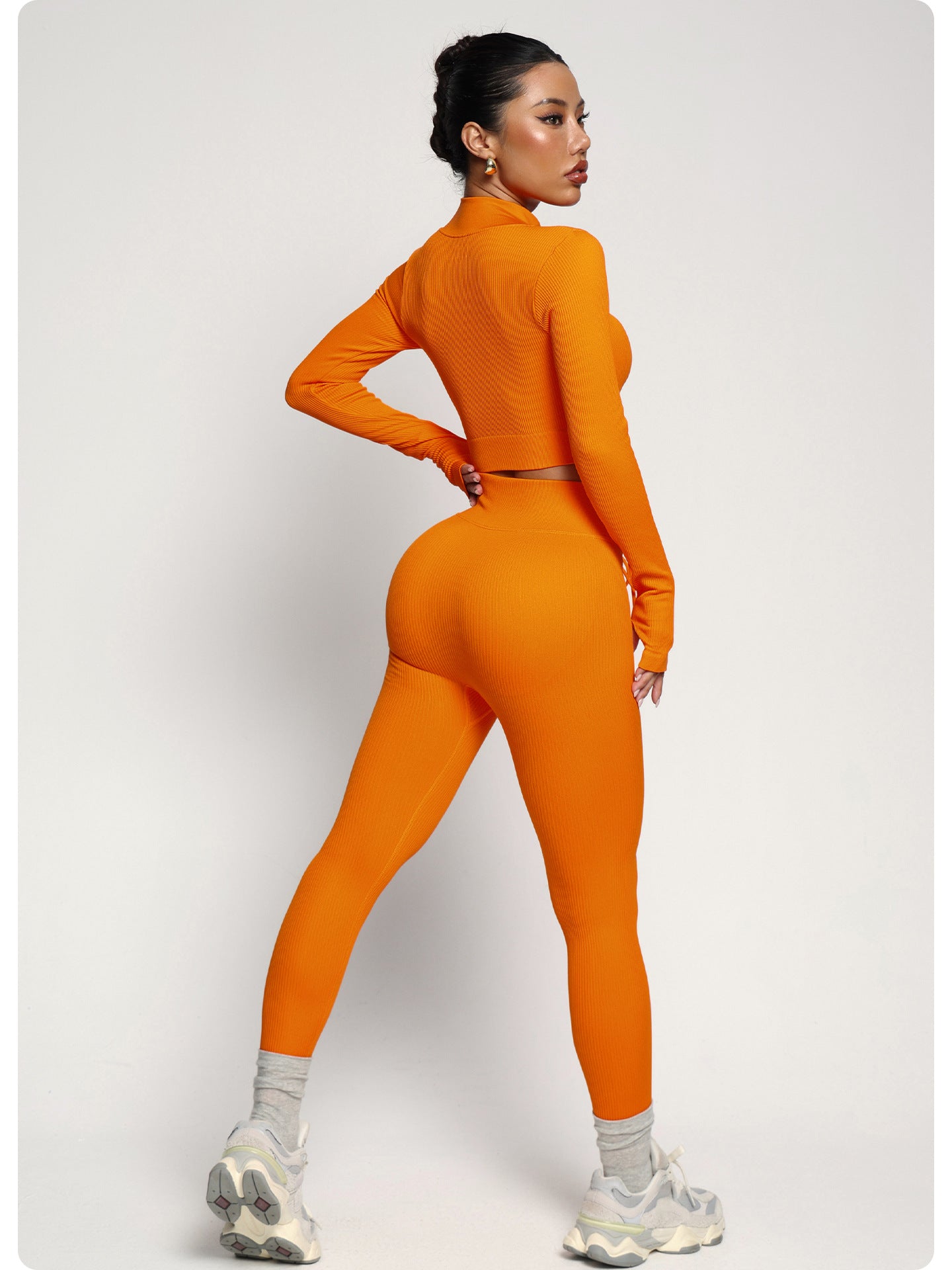 Seamless Yoga Suit Long Sleeved Zipper Tight-fitting Suit Women Fitness Running Yoga Two-piece Set